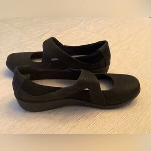 Clarks sillian Bella black cloudstepper shoe with Velcro strap closing 8W